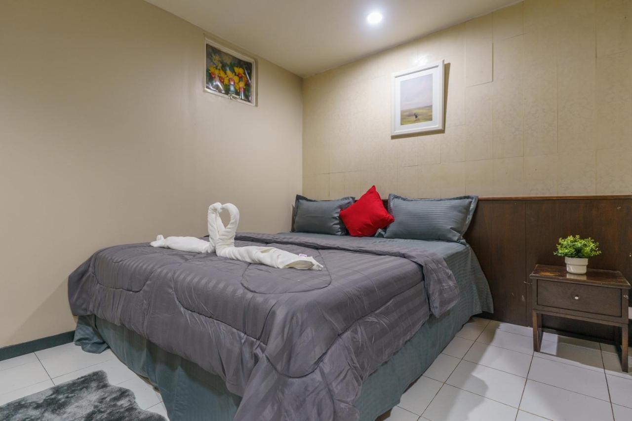 CheQinn Bed Sukhumvit 4 Nana Plaza Bangkok Exterior foto