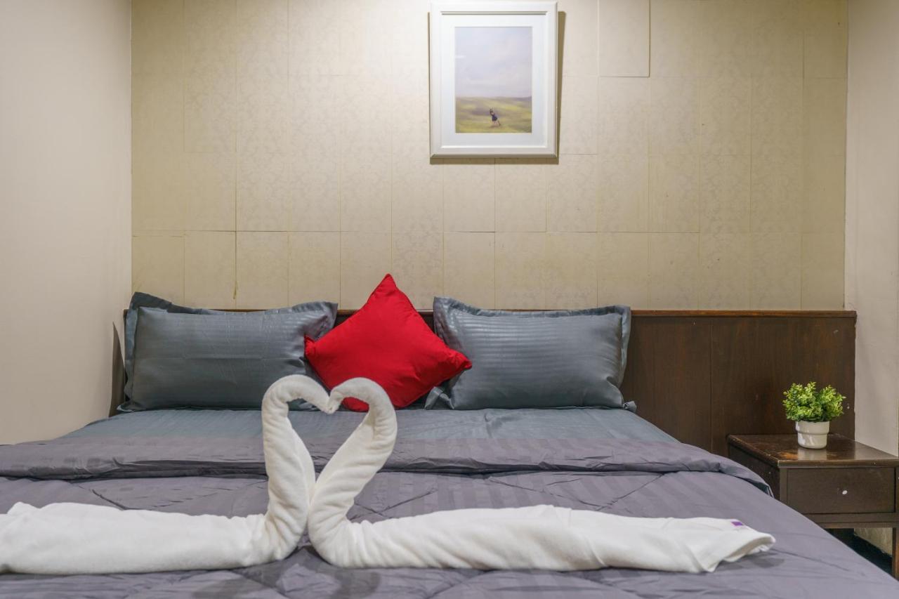 CheQinn Bed Sukhumvit 4 Nana Plaza Bangkok Exterior foto