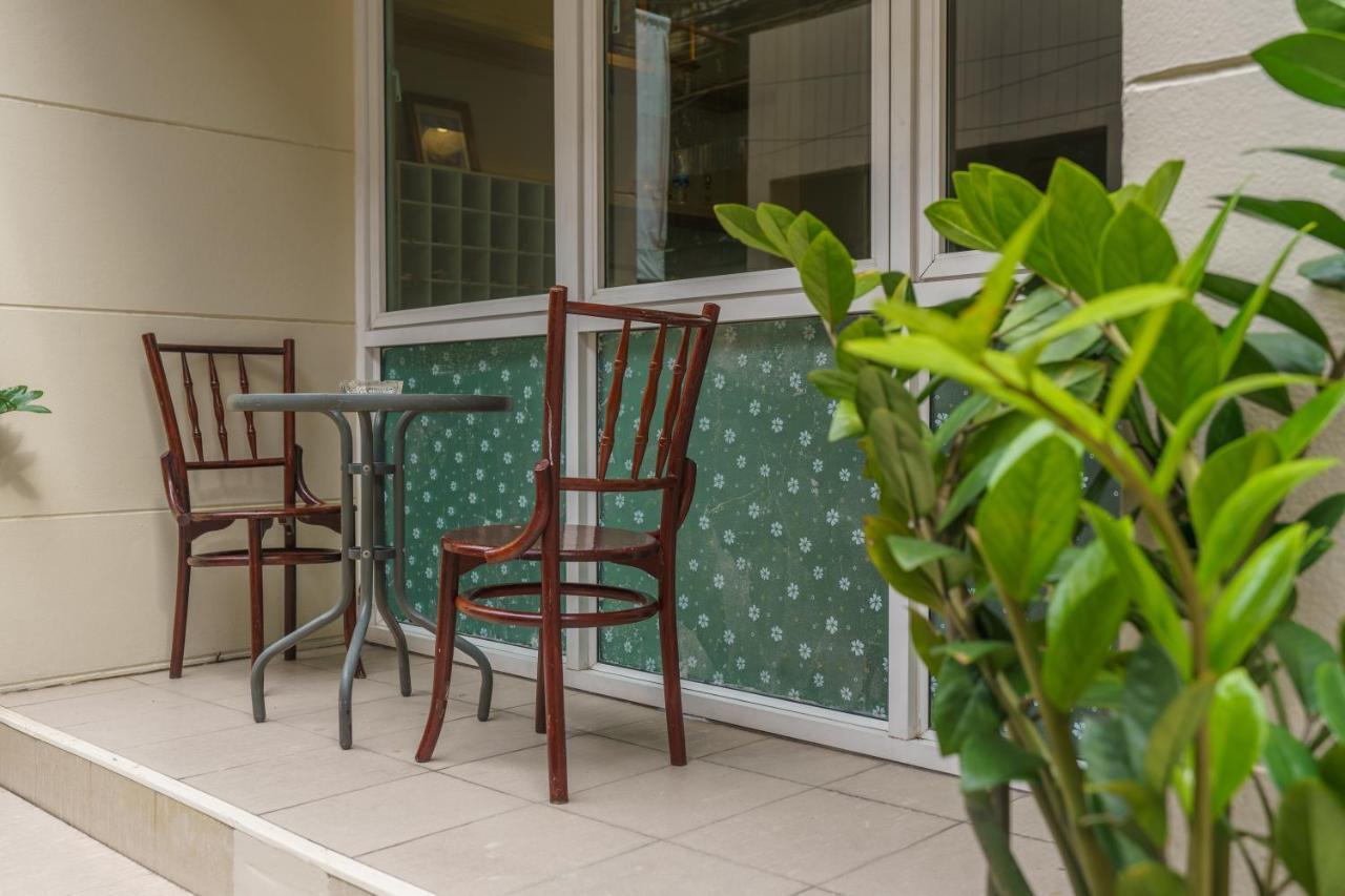 CheQinn Bed Sukhumvit 4 Nana Plaza Bangkok Exterior foto